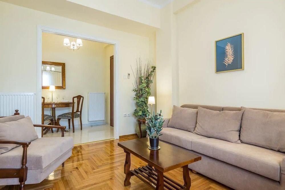 Chic Flat In Kolonaki Next To American Embassy アテネ エクステリア 写真