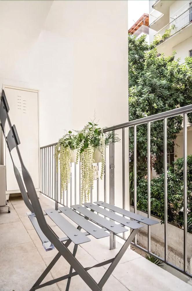 Chic Flat In Kolonaki Next To American Embassy アテネ エクステリア 写真