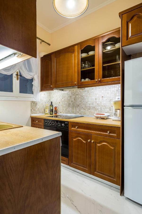 Chic Flat In Kolonaki Next To American Embassy アテネ エクステリア 写真