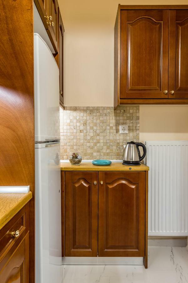 Chic Flat In Kolonaki Next To American Embassy アテネ エクステリア 写真