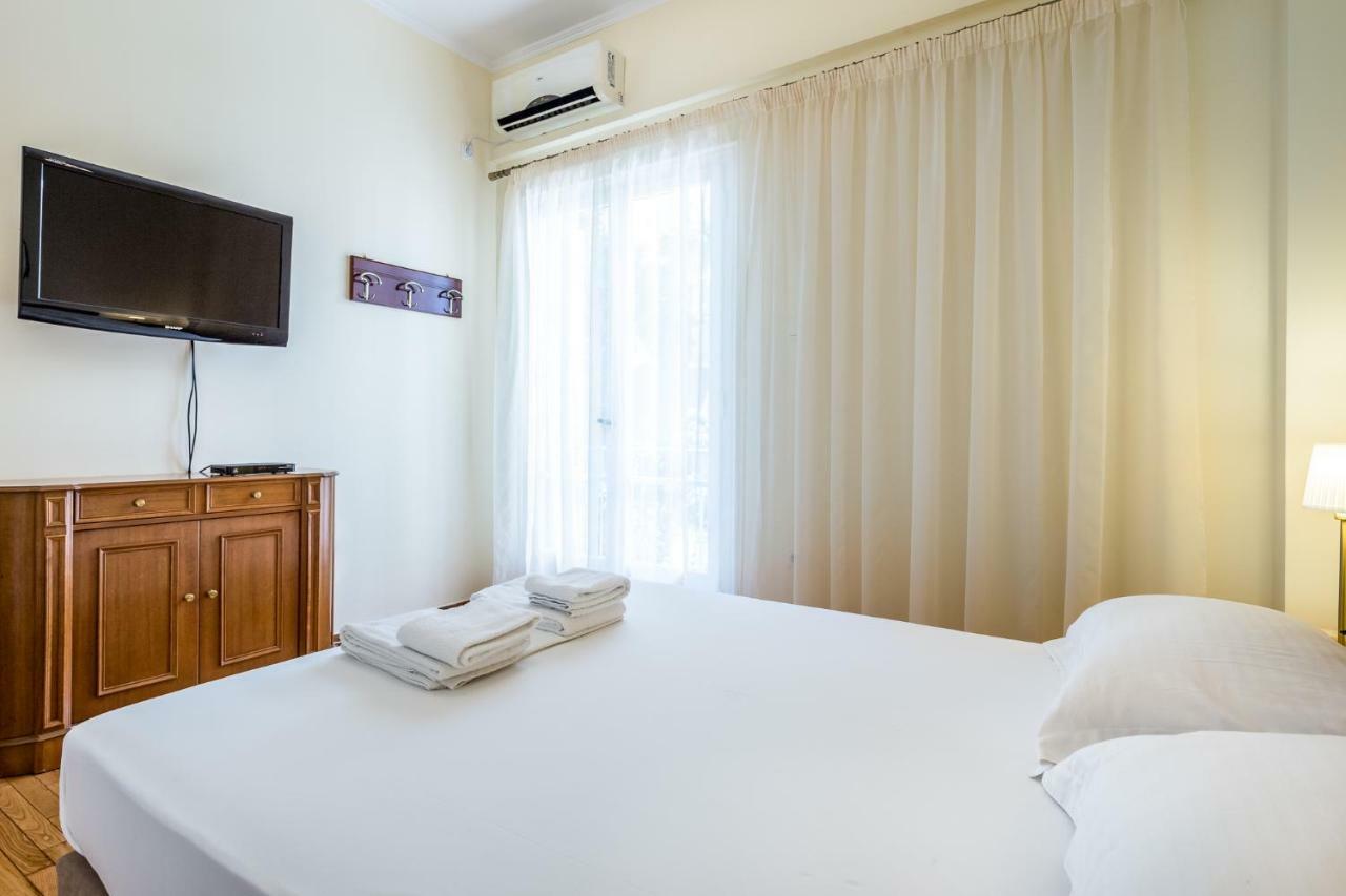 Chic Flat In Kolonaki Next To American Embassy アテネ エクステリア 写真
