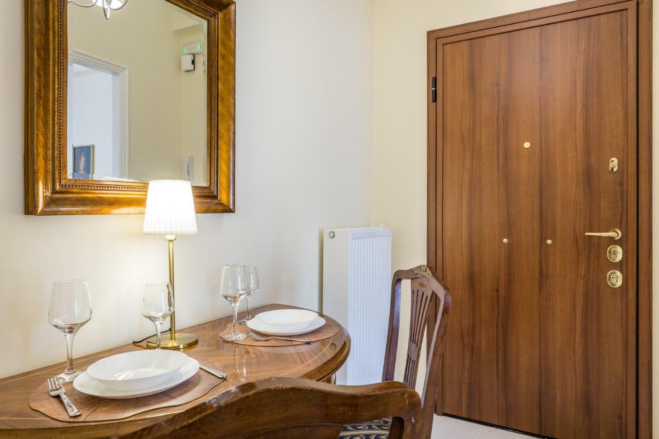 Chic Flat In Kolonaki Next To American Embassy アテネ エクステリア 写真